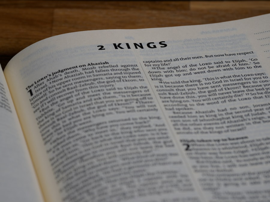 Photo king james bible genesis chapter 1